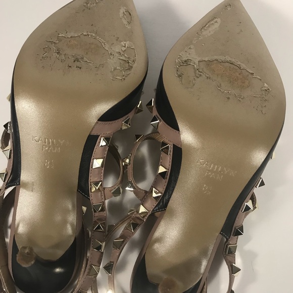 โSildโ Kaitlyn Pan Pointed Toe Studded Pump - Picture 7 of 8